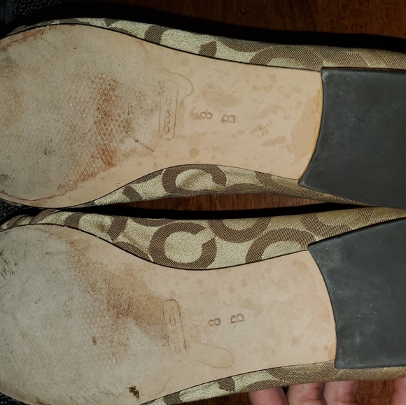 EUC Coach tan/gold monogram flats - Picture 5 of 5